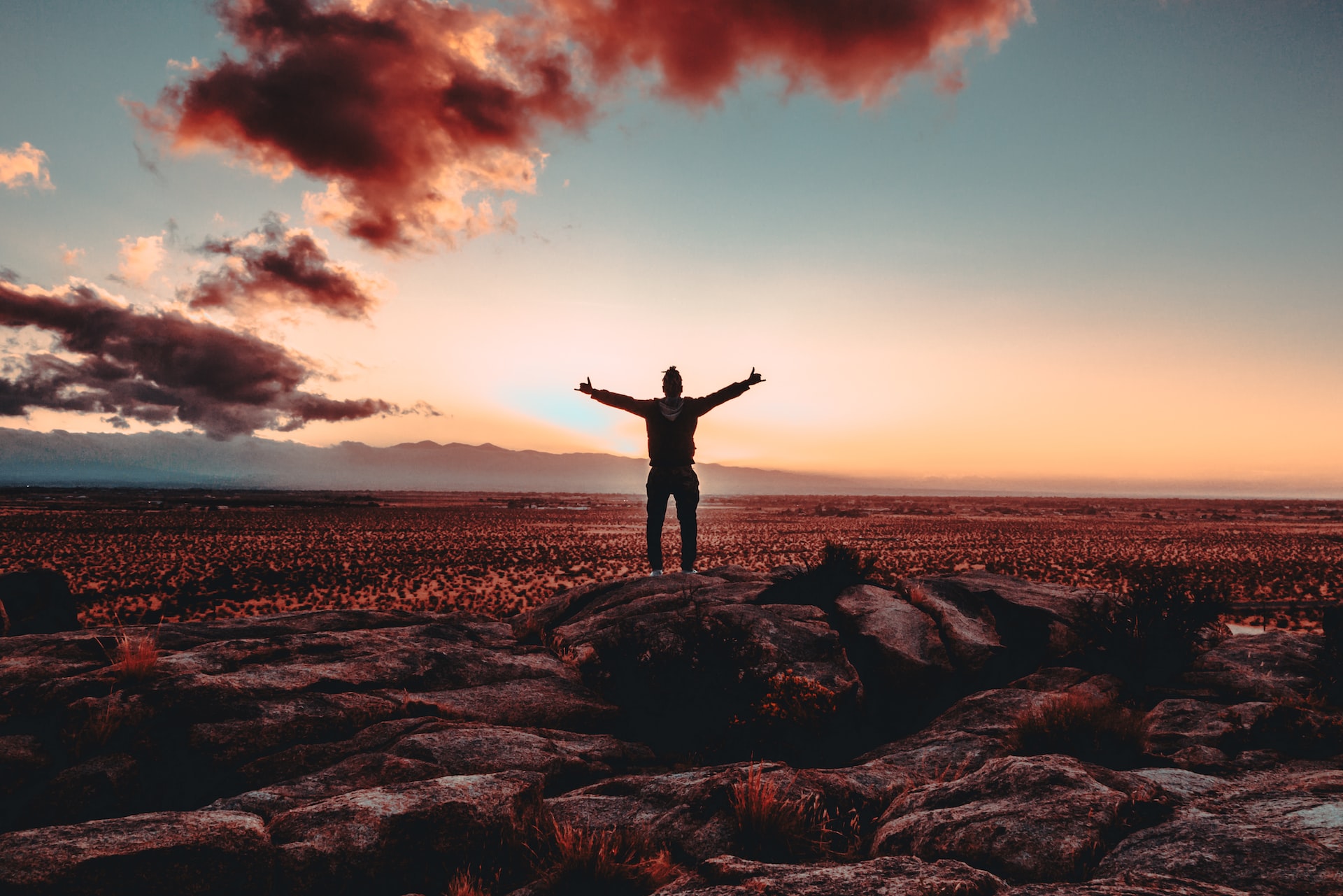 A man feeling a boost in his health after doing molecular hydrogen therapy