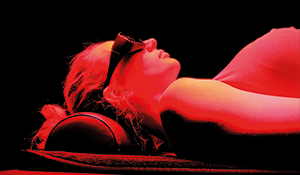 UNDERSTANDING HOW RED LIGHT THERAPY WORKS