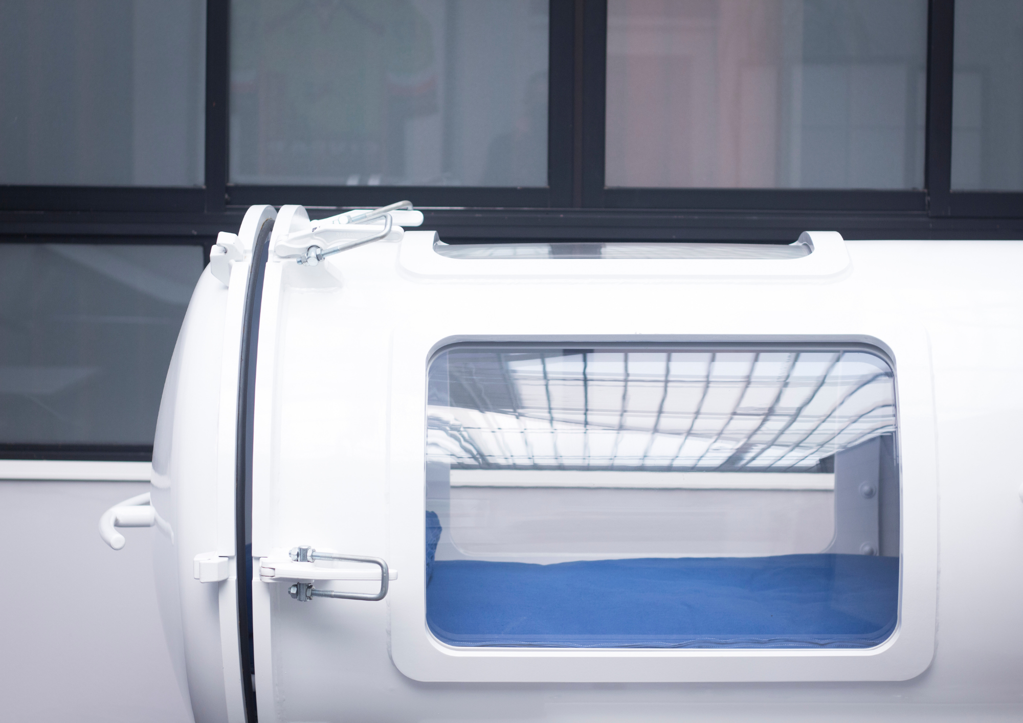 WHAT IS HYPERBARIC OXYGEN THERAPY?